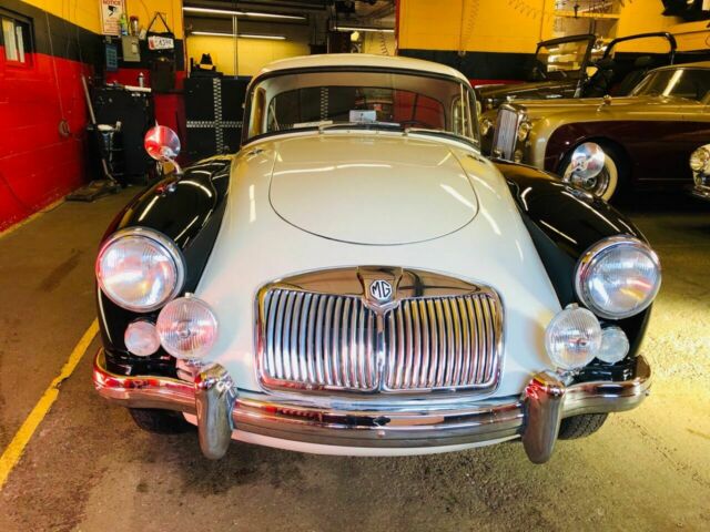 1958 MG MGA COUPE - photo 3