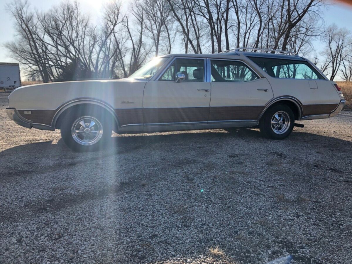 1968 Oldsmobile Custom Cruiser - photo 5