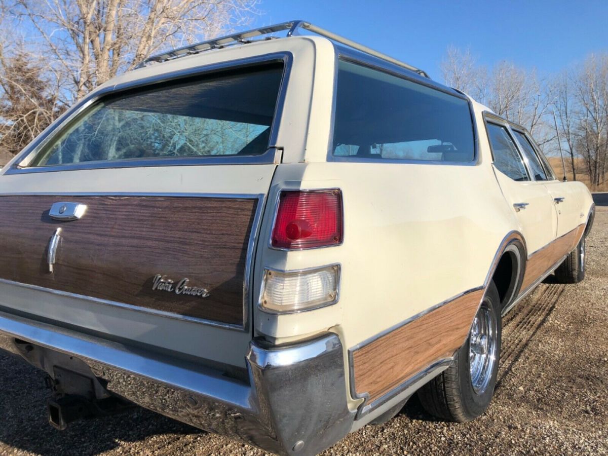 1968 Oldsmobile Custom Cruiser - photo 9