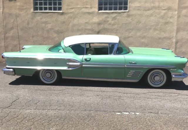 1958 Pontiac Bonneville Sport Coupe - photo 2