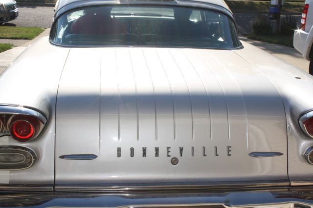 1958 Pontiac Bonneville - photo 3