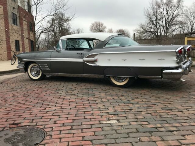 1958 Pontiac Bonneville - photo 6