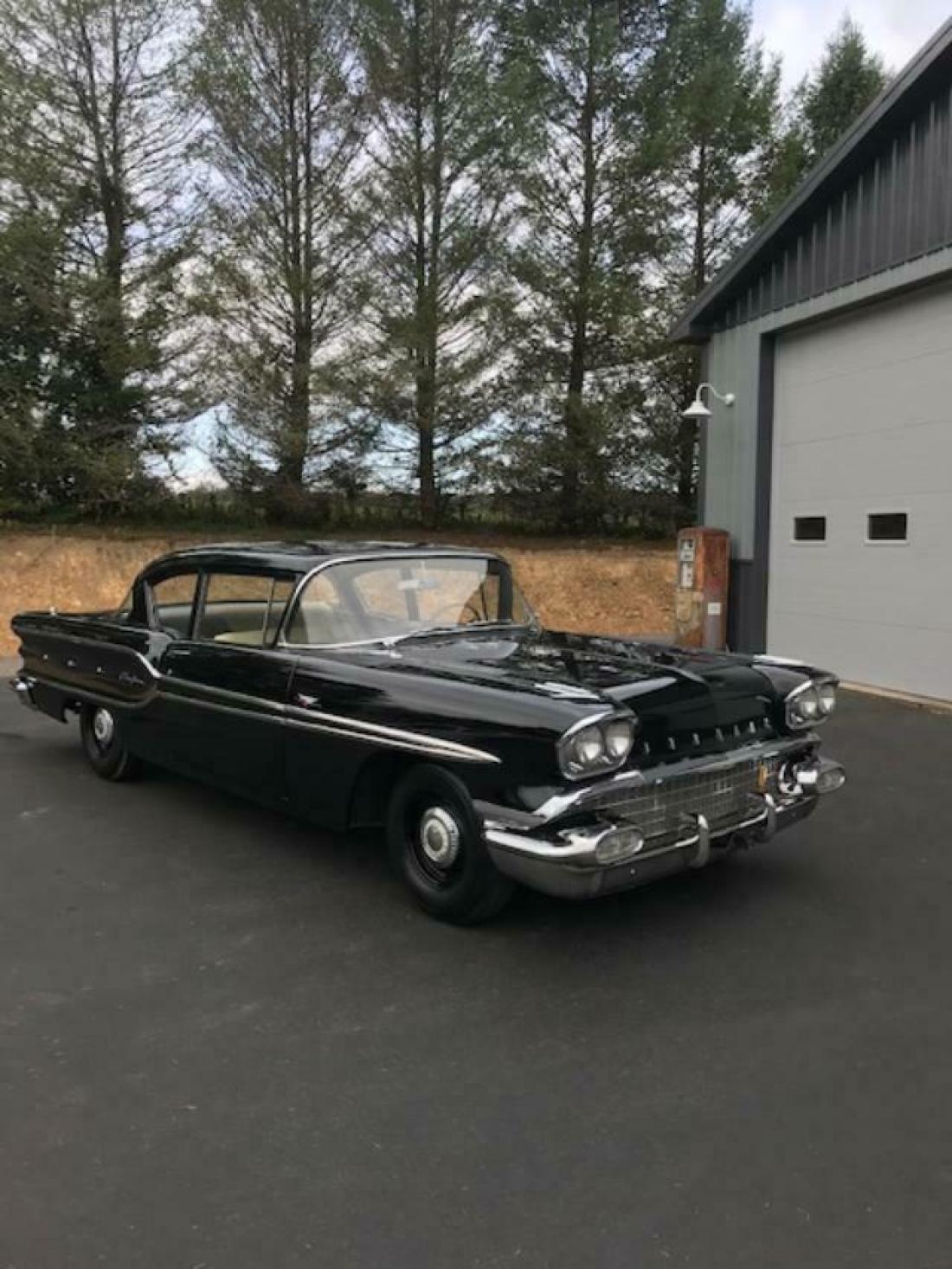 1958 pontiac chieftain 29,000 orig miles tri power 1958 Pontiac Chieftain