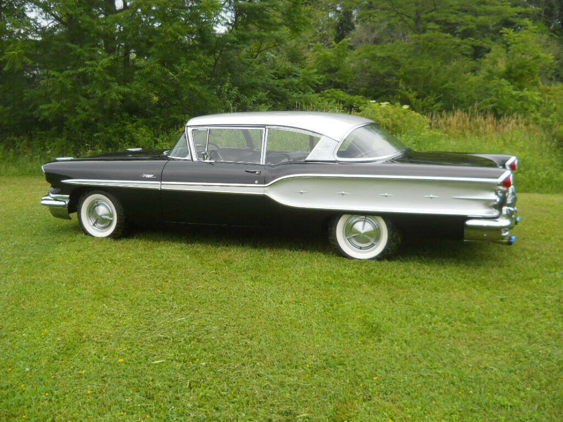 1958 Pontiac Chieftain Catalina 2 DR HT PS PB Black and Silver 1958 Pontiac Chieftain