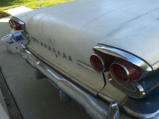 1958 Pontiac Star Chief 4 Dr HT - photo 4