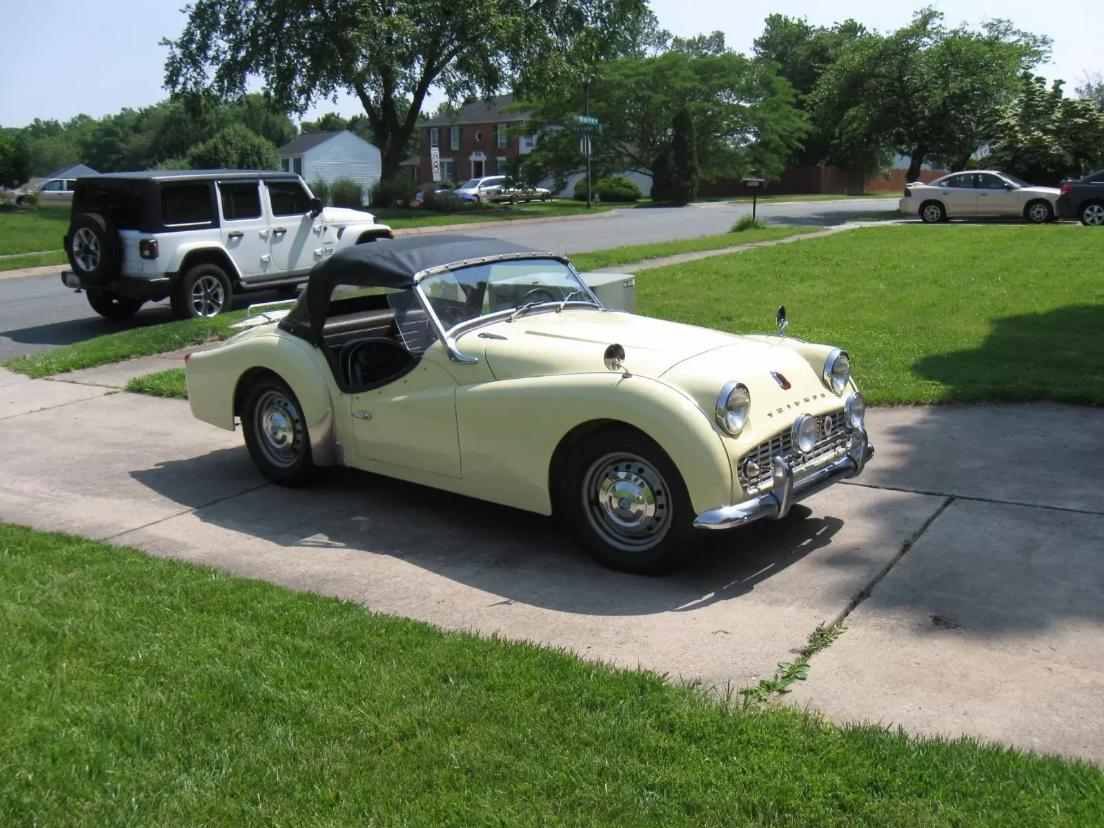 1958 Primrose Yellow Triumph TR3 Fully Restored 1958 Triumph TR3 Roadster
