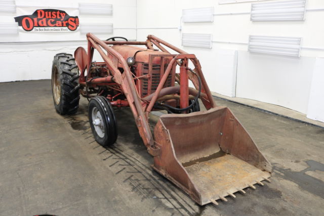 1958 Red Runs Hydraulics Work Farm Bucket! 1958 International Harvester 350 Runs Hydraulics Work Farm Bucket