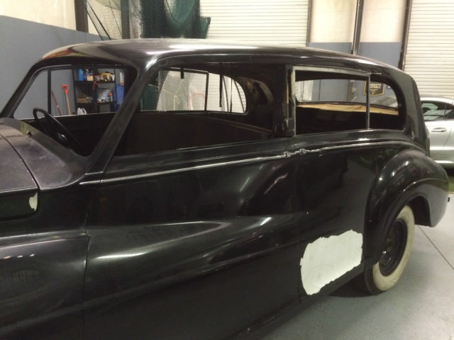 1958 Rolls-Royce James Young Silver Wraith 4 Door Long Wheel Based Limousine - photo 4
