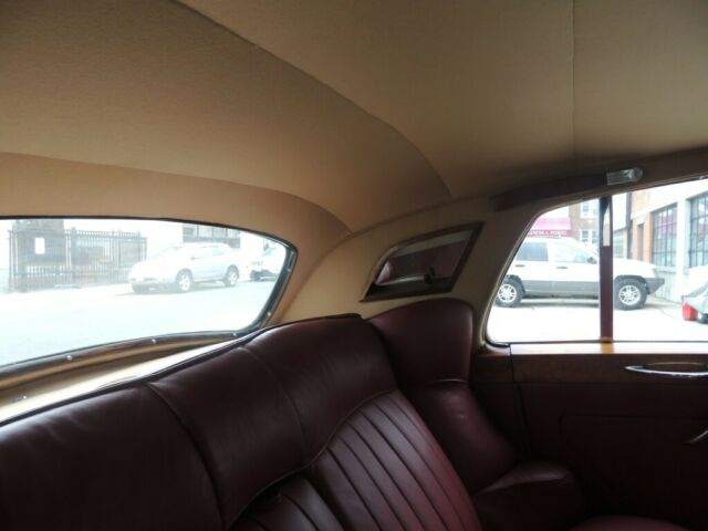 1958 Rolls-Royce Silver Cloud - photo 12