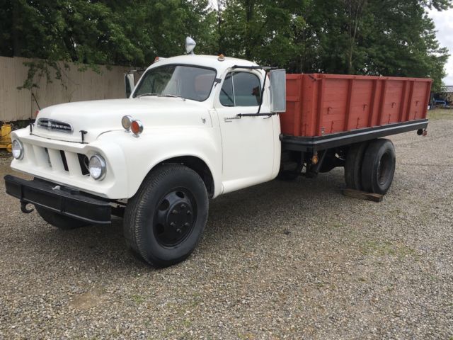 1958 STUDEBAKER HD Transtar Truck Farm truck 1958 Studebaker 2R10
