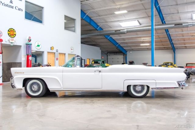 1958 Lincoln Continental - photo 9