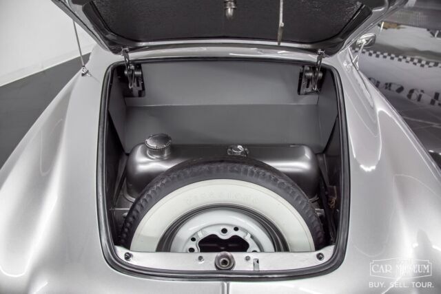 1958 Volkswagen Karmann Ghia "Low Light" - photo 9