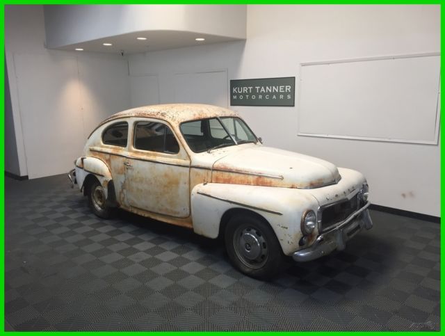 1958 VOLVO P444 SPORTS COUPE. WHITE ON RED. 3-SPEED MANUAL. NICE ORIGINAL CAR. 1958 Volvo Other