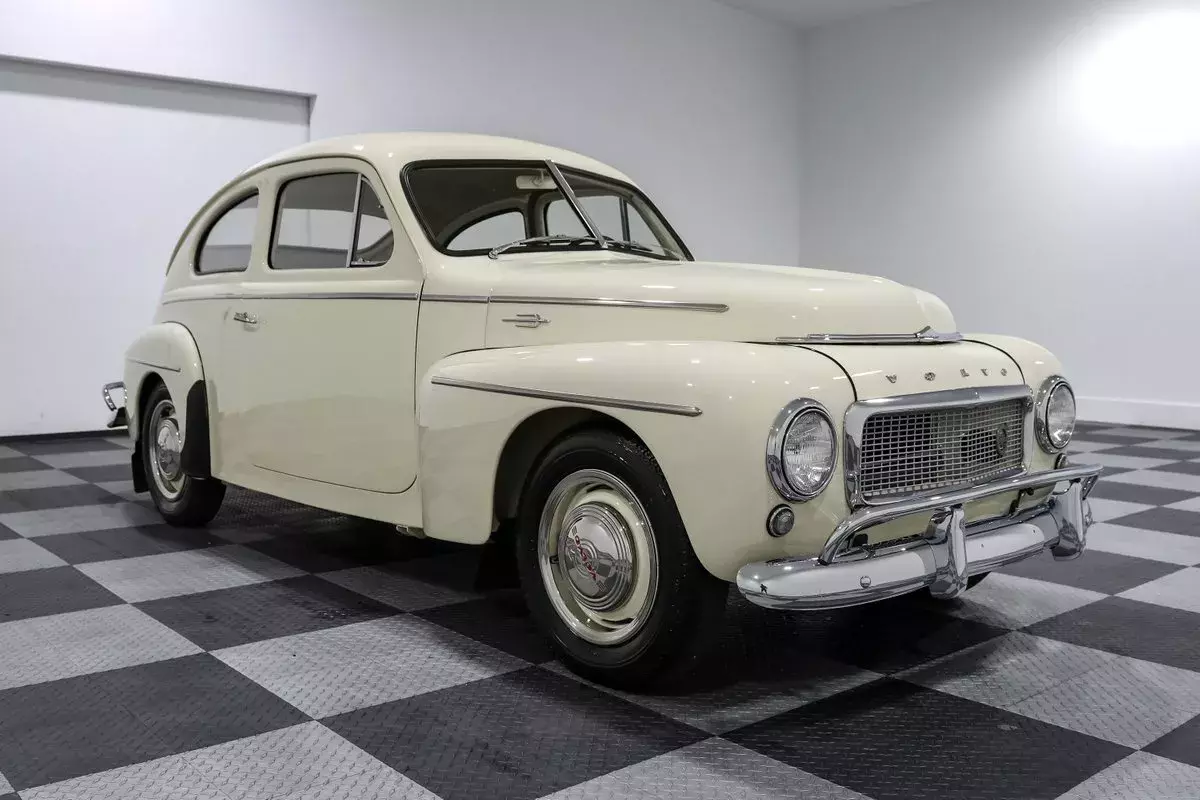 1958 Volvo PV444 54005 Miles Cream Coupe 1.4L inline 4 3 speed manual 1958 Volvo PV444