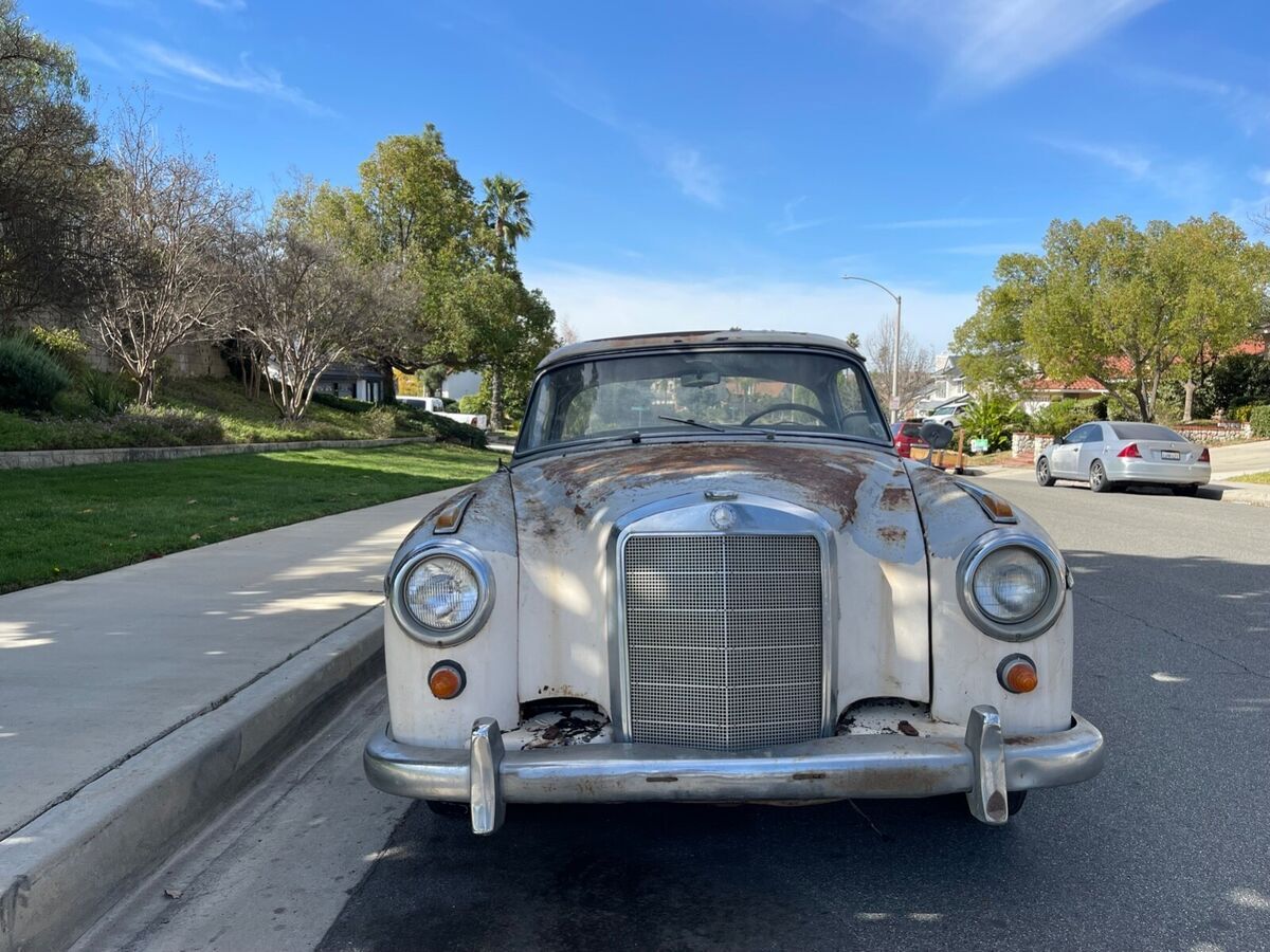 1959 Mercedes-Benz 200-Series - photo 3