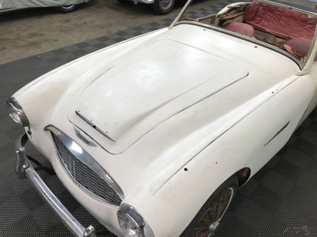 1959 Austin Healey 100-6 4-SPEED WITH OVERDRIVE. 48-SPOKE WIRES. HEATER. - photo 12