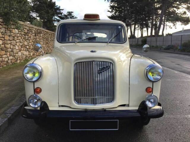 1959 Austin FX4 - photo 12