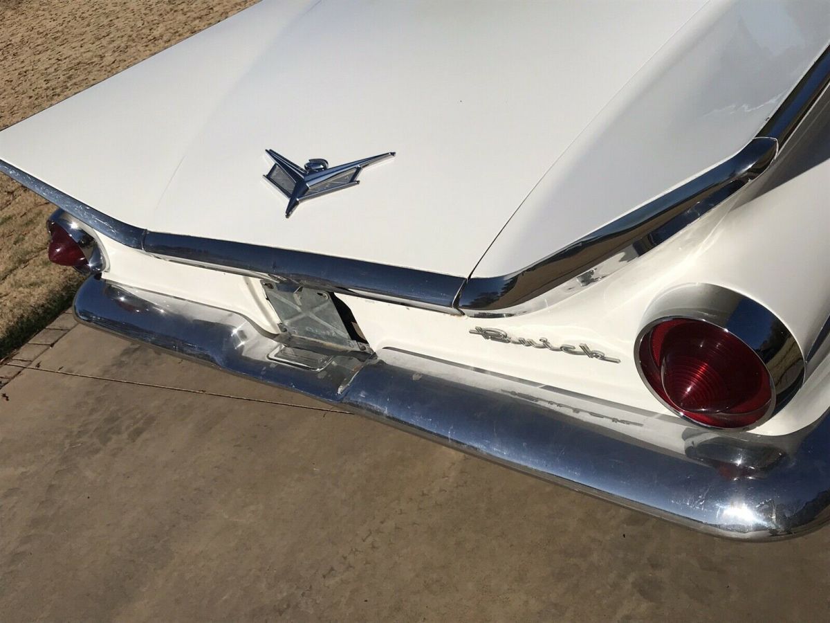 1959 Buick Invicta hardtop - photo 10