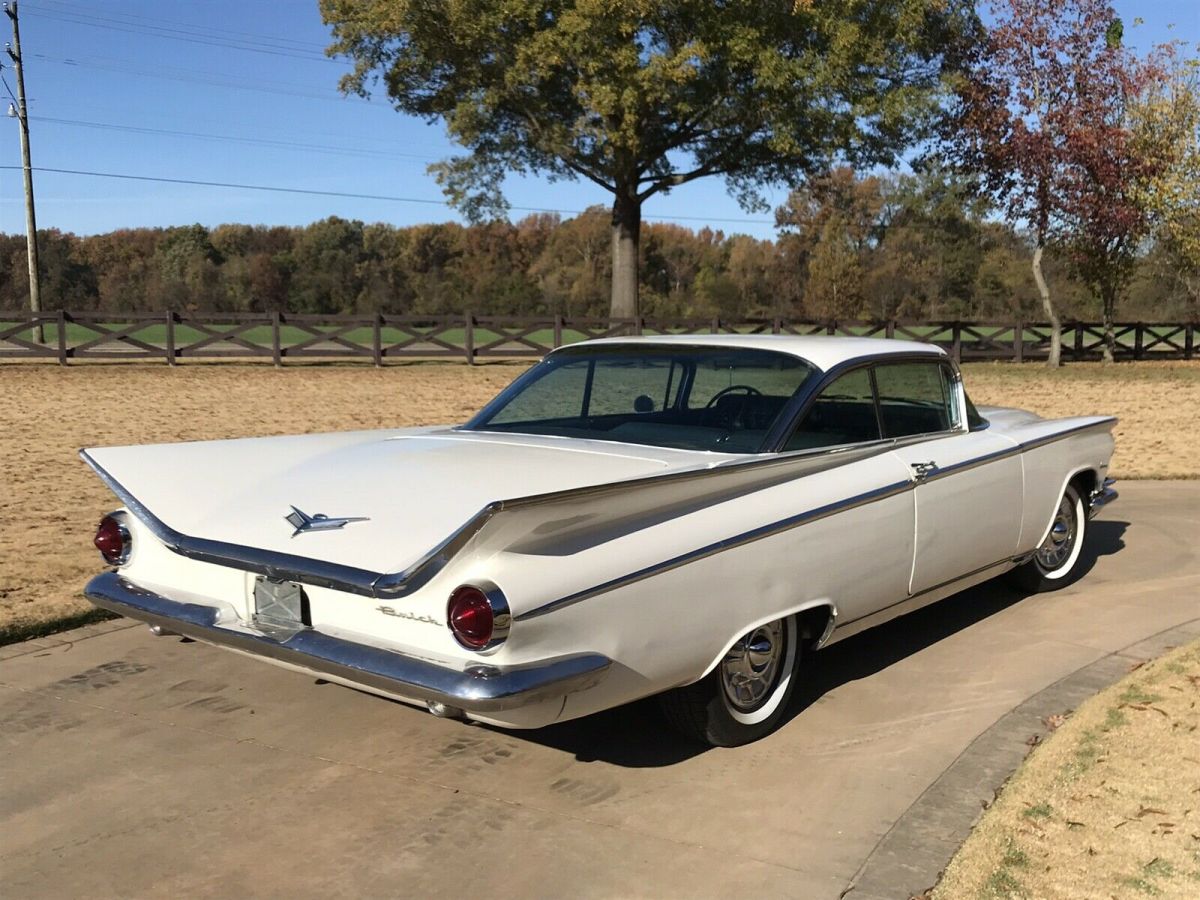 1959 Buick Invicta hardtop - photo 3