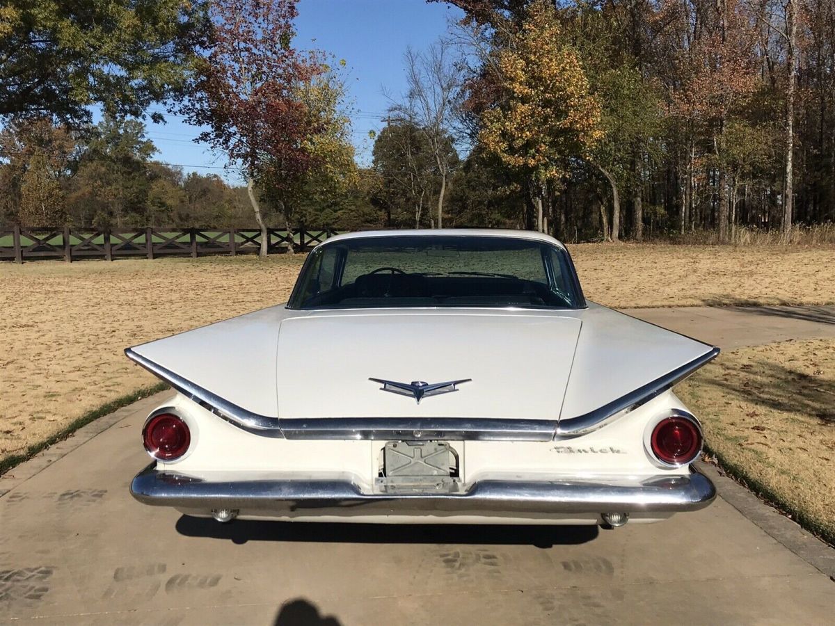 1959 Buick Invicta hardtop - photo 4