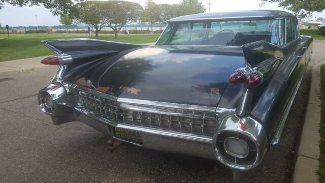 1959 Cadillac DeVille Sedan - photo 11