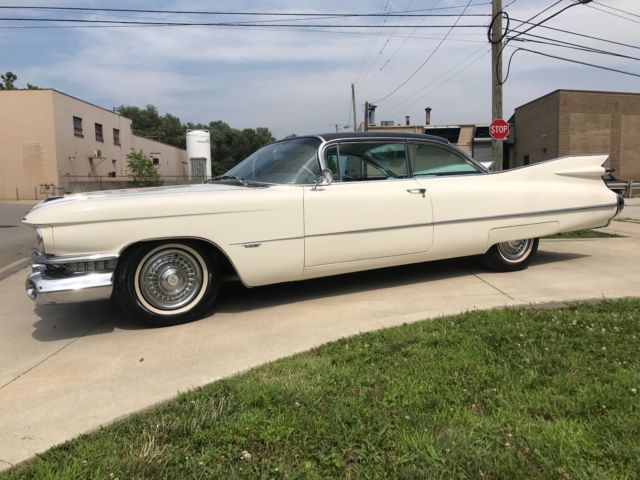 1959 CADILLAC COUPE 62 SERIES NICE SOLID DRIVER. 1959 Cadillac Series 62 Base