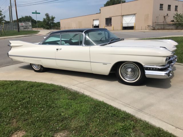 1959 Cadillac Series 62 Base - photo 11