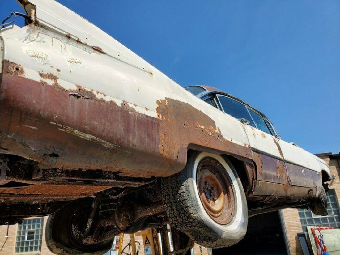 1959 Cadillac DeVille 4dr Hardtop - photo 4