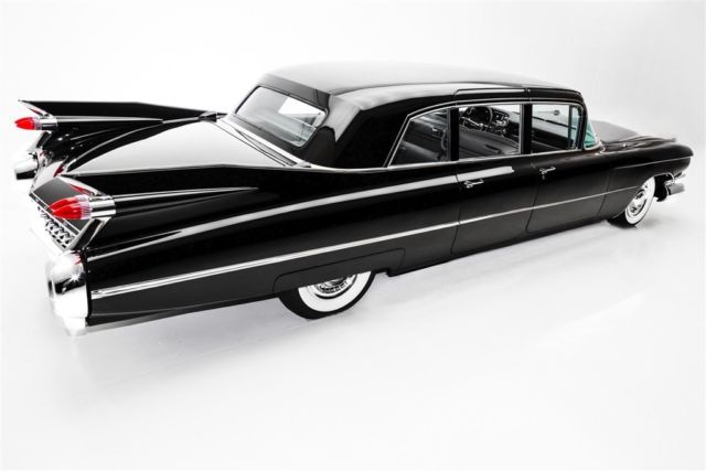 1959 Cadillac Fleetwood RARE Leather - photo 2