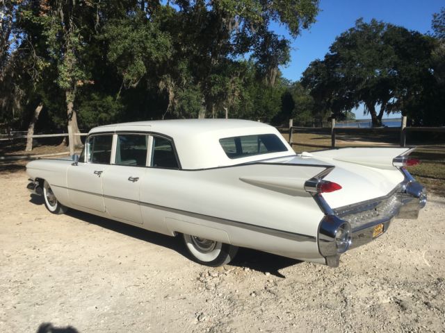 1959 Cadillac Series 75 Fleetwood - photo 2