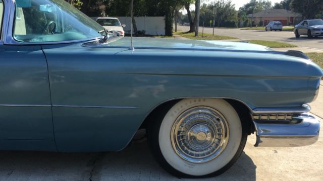 1959 Cadillac DeVille saden - photo 2