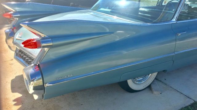1959 Cadillac DeVille saden - photo 4