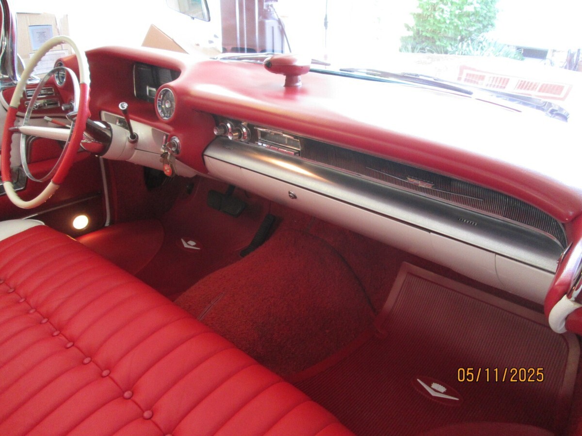 1959 Cadillac series 62 convertible - photo 10