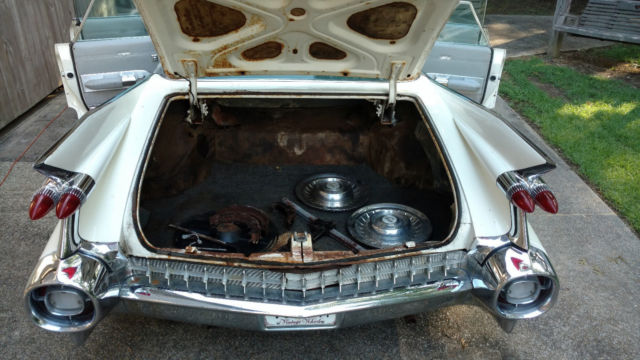 1959 Cadillac DeVille Sedan - photo 5