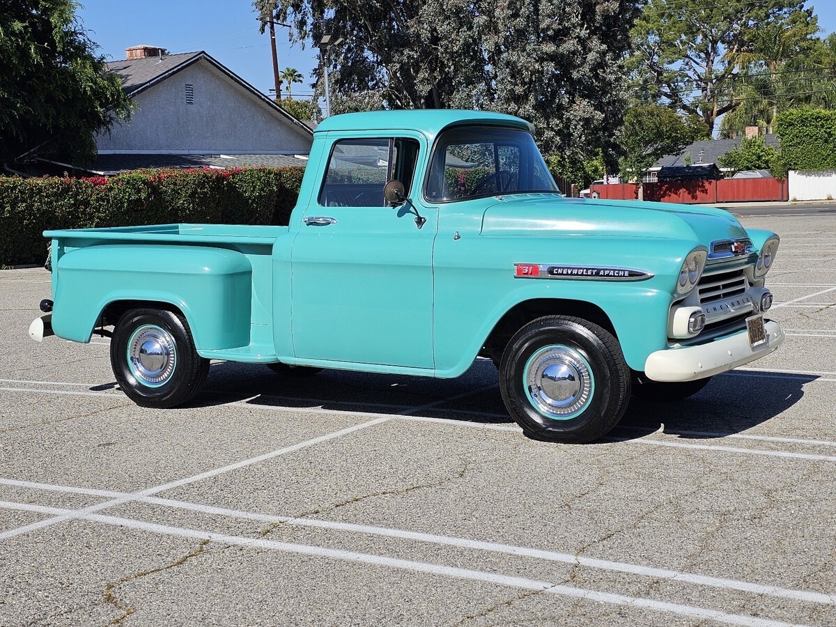 1959 Chevrolet Apache - photo 2