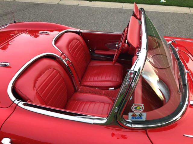 1959 Chevrolet Corvette Convertible - photo 12