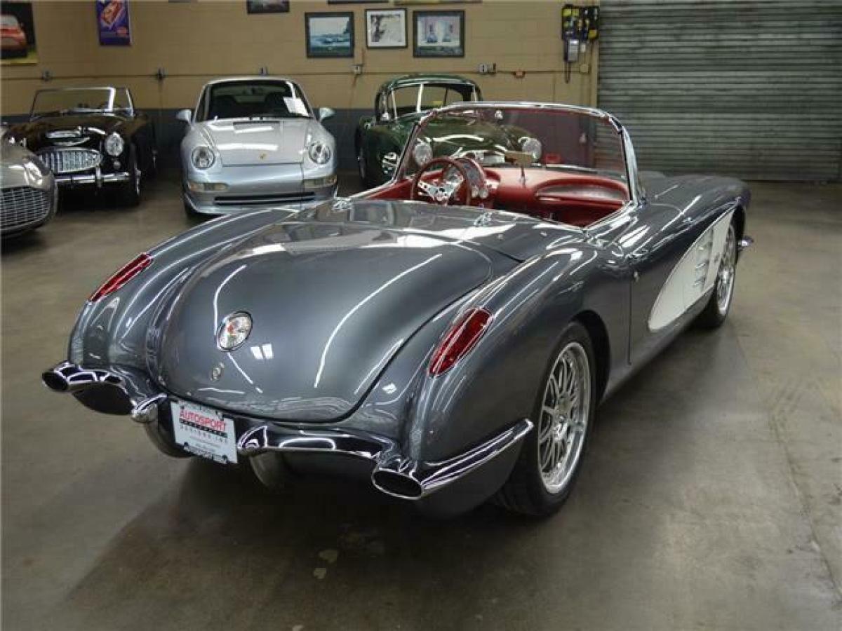 1959 Chevrolet Corvette CONVERTIBLE - photo 11