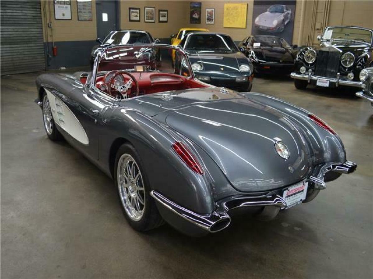 1959 Chevrolet Corvette CONVERTIBLE - photo 6