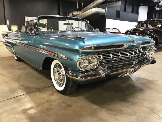1959 Chevrolet Impala Continental Kit - photo 3