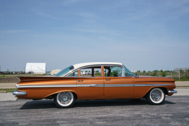 1959 Chevrolet Impala Sedan - photo 11