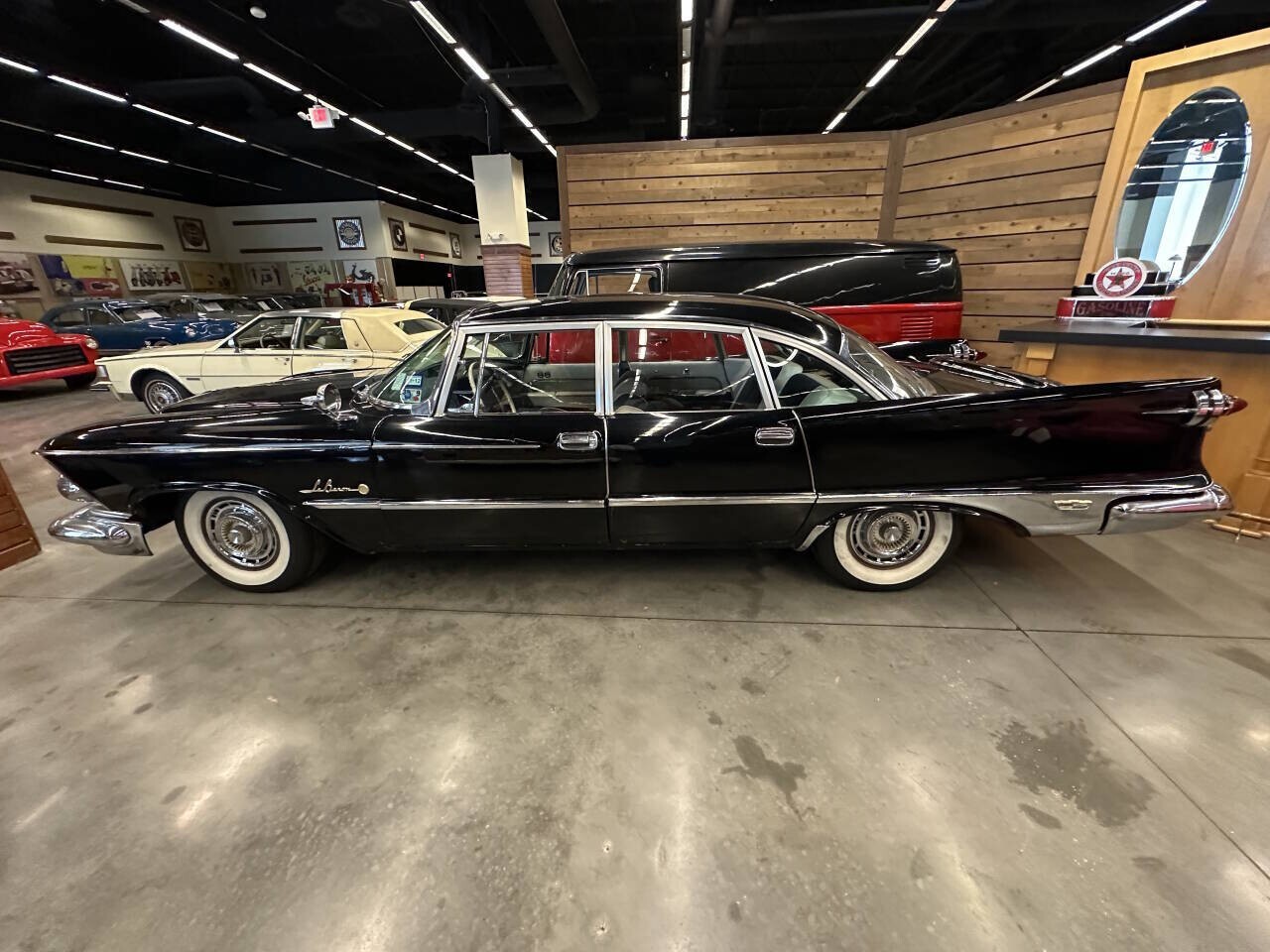 1959 Chrysler Imperial Lebaron - photo 2