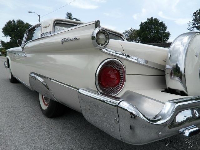 1959 Ford Galaxie Classic survivor showing 20,083 miles - photo 13