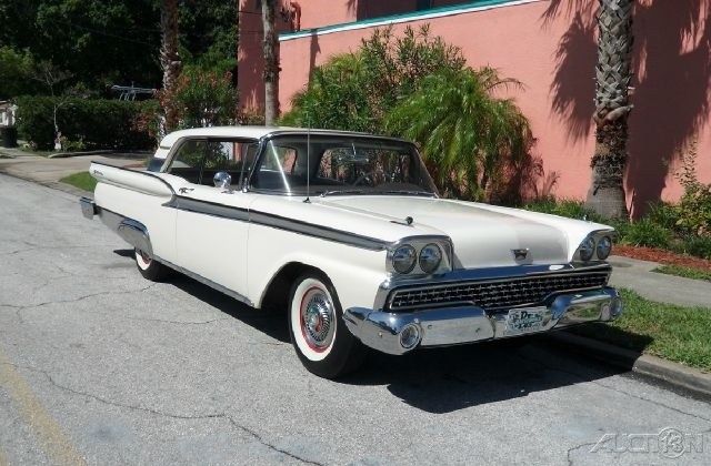 1959 Ford Galaxie Classic survivor showing 20,083 miles - photo 2