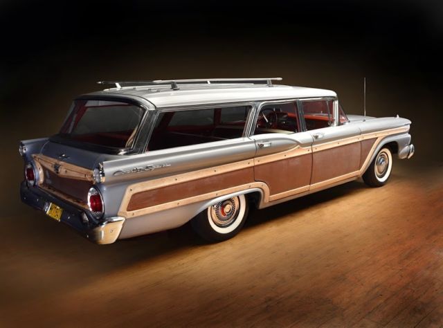 1959 Ford Country Squire 9 Passenger wagon 1959 Ford Galaxie