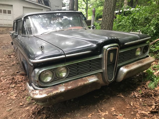 1959 Ford Villager Station Wagon - photo 2