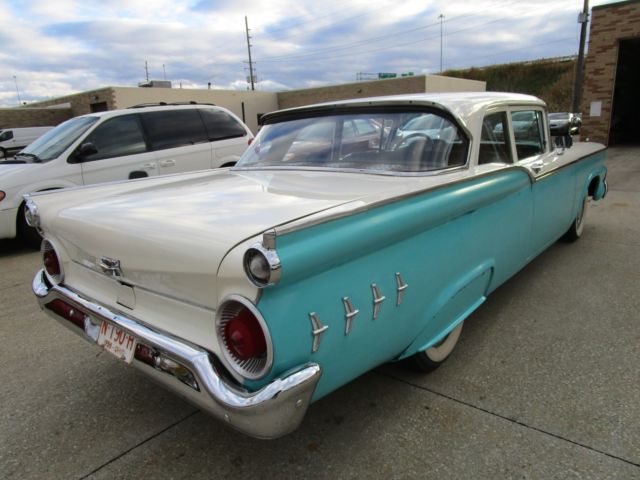 1959 Ford Fairlane NO RESERVE AUCTION - LAST HIGHEST BIDDER WINS CAR! - photo 9