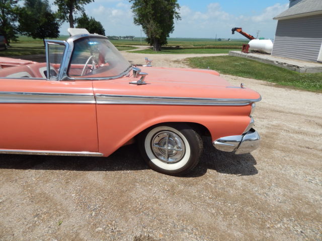 1959 Ford Fairlane Galaxie 500 Convertible - photo 2
