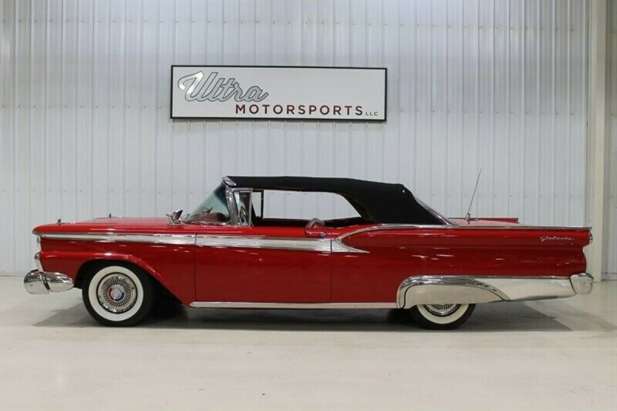 1959 Ford Fairlane Galaxie Sunliner - photo 2