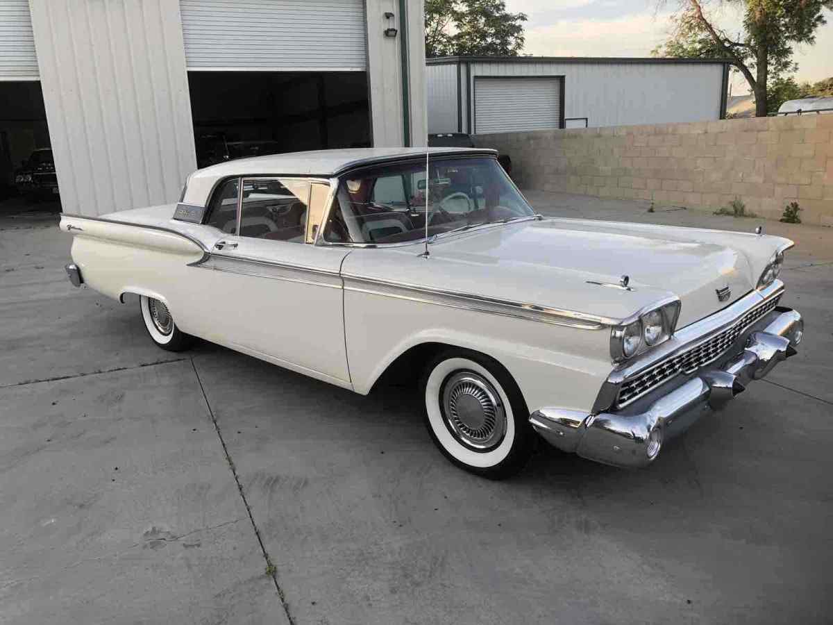 1959 Ford Skyliner - photo 3