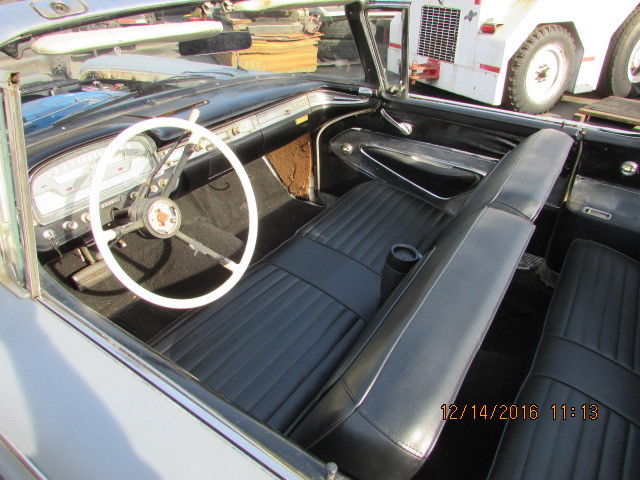 1959 Ford Fairlane 500 Skyliner - photo 4